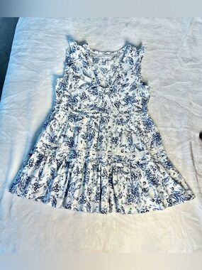 Lucky Brand white and blue paisley tiered sleeveless dress/tunic size lge